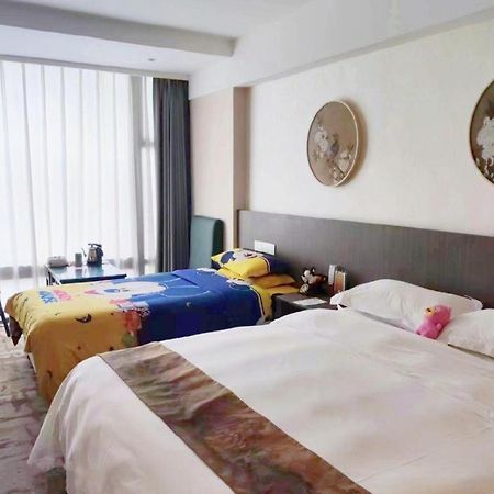 New Friendship Hotel Luoyang  Exterior photo