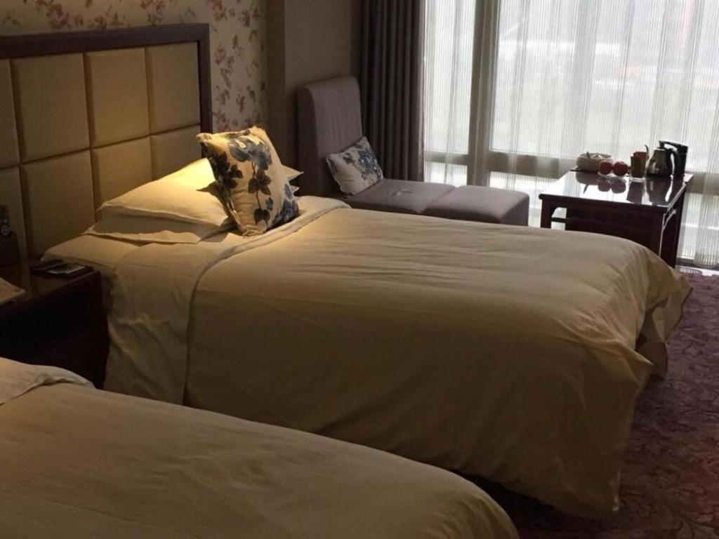 New Friendship Hotel Luoyang  Exterior photo