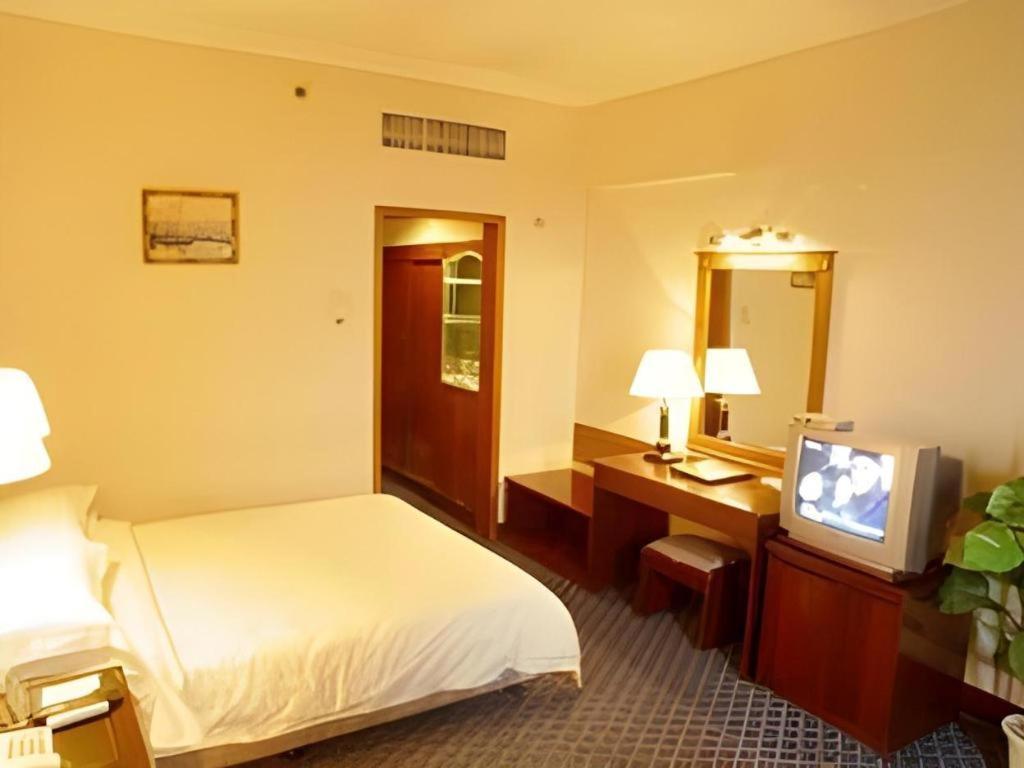 New Friendship Hotel Luoyang  Exterior photo