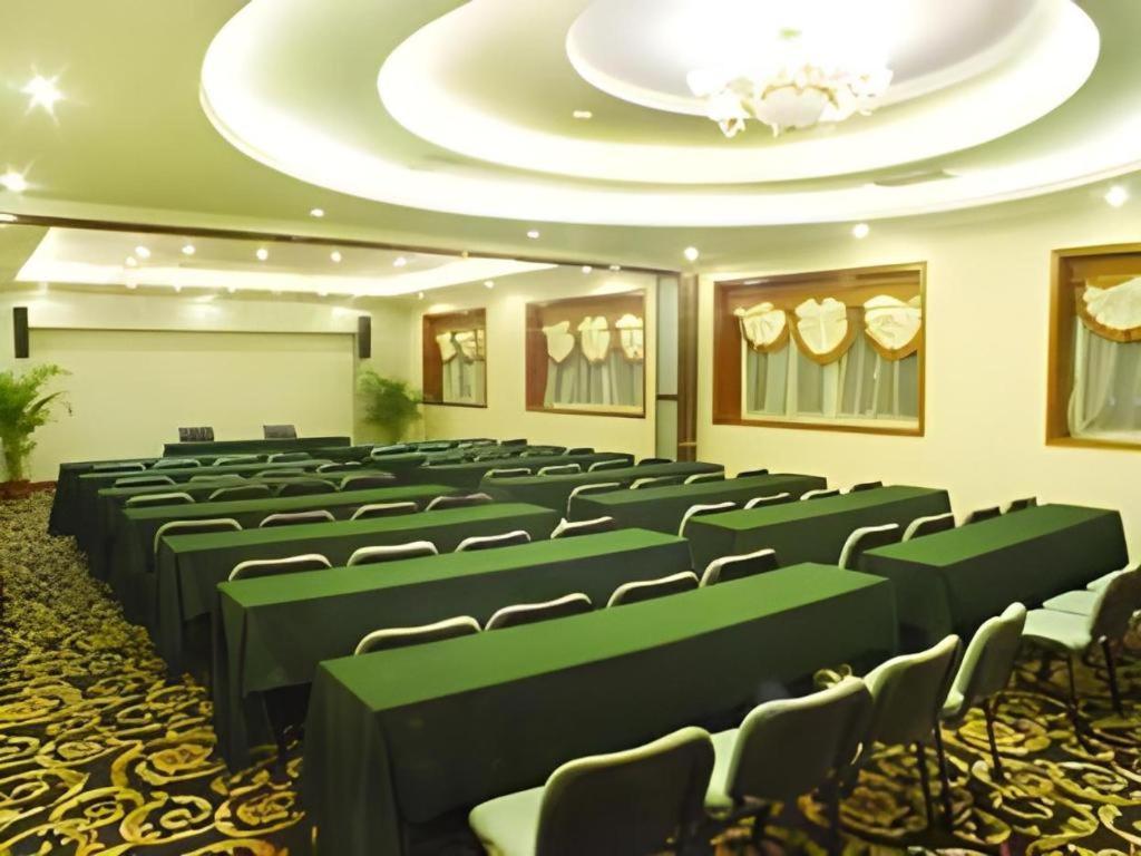 New Friendship Hotel Luoyang  Exterior photo