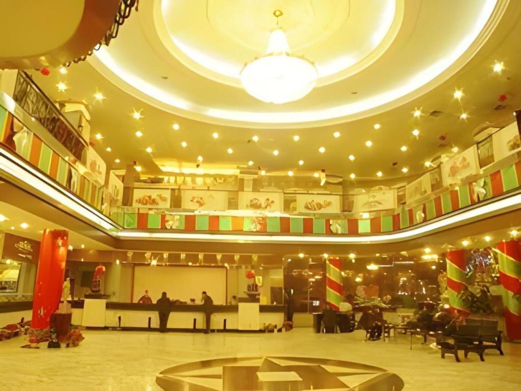New Friendship Hotel Luoyang  Exterior photo